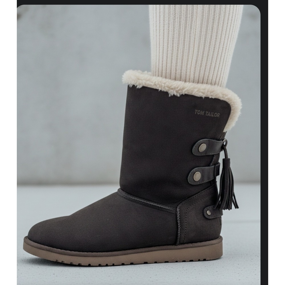 TOM TAILOR Women's Brown Faux Suede Shearling Lined Boots Tassel Detail Size 36